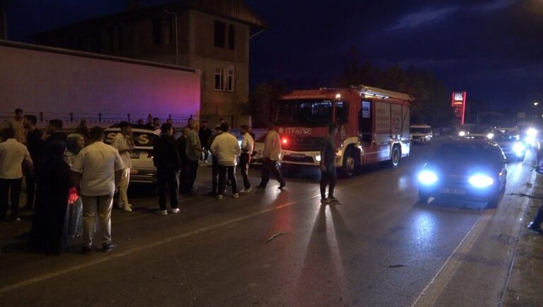 dugun-konvoyu-kaza-yapti-gelin-hastaneye-kaldirildi-SBu28Srx.jpg